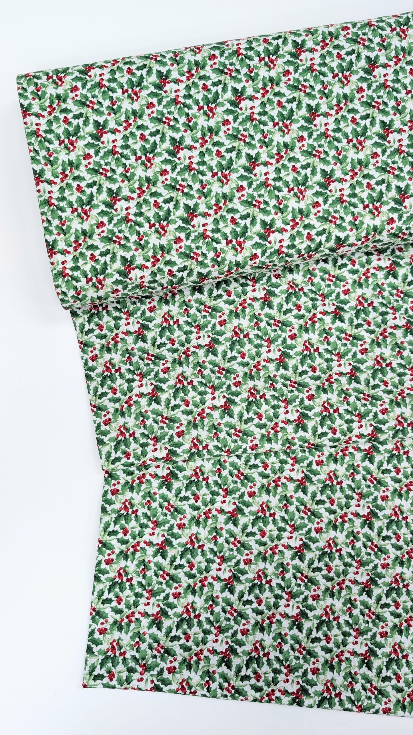 Northcott- Bernyard Christmas- Holly White